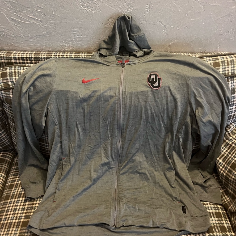 OU stitch, Nike zip-up hoodie